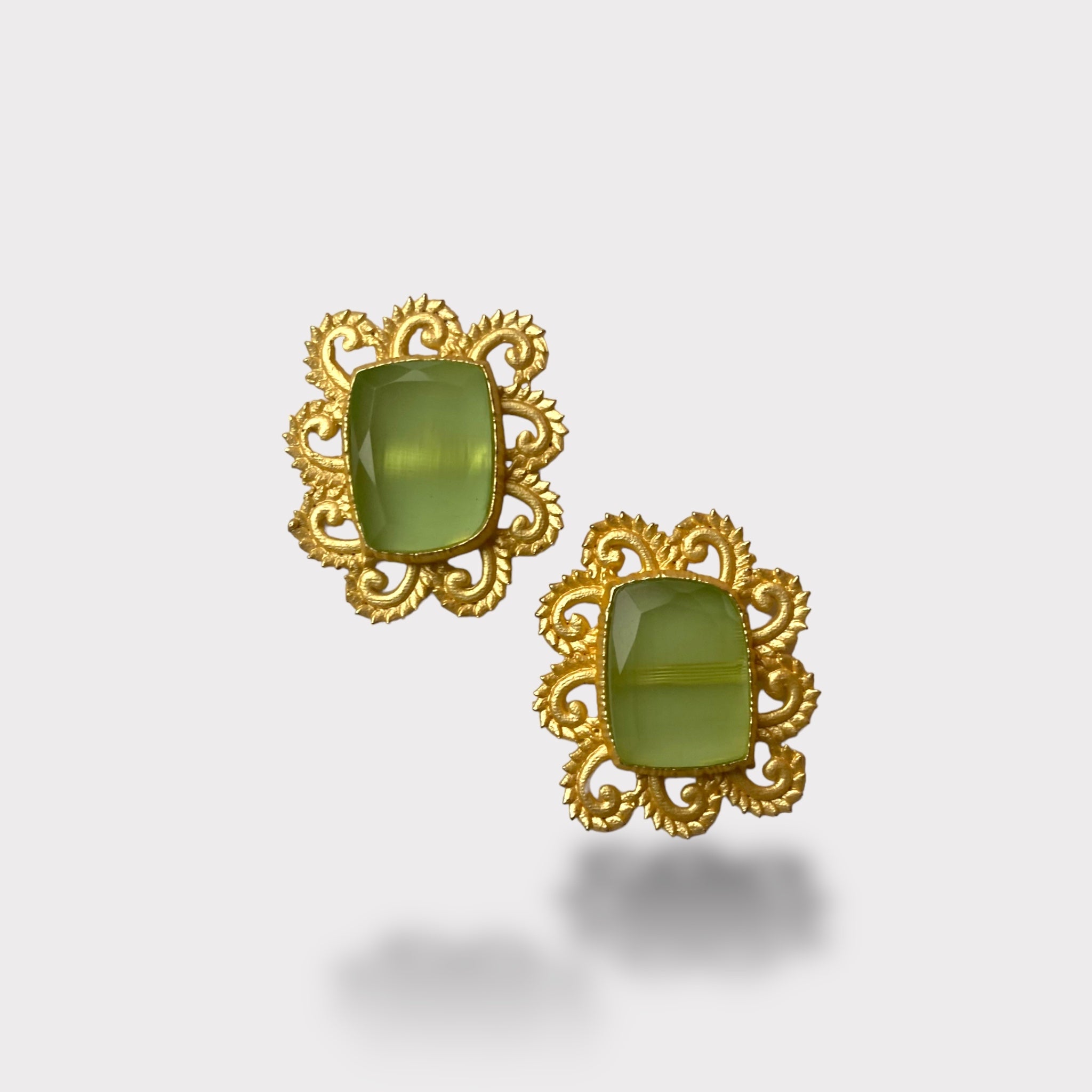 Lush leaflets earrings