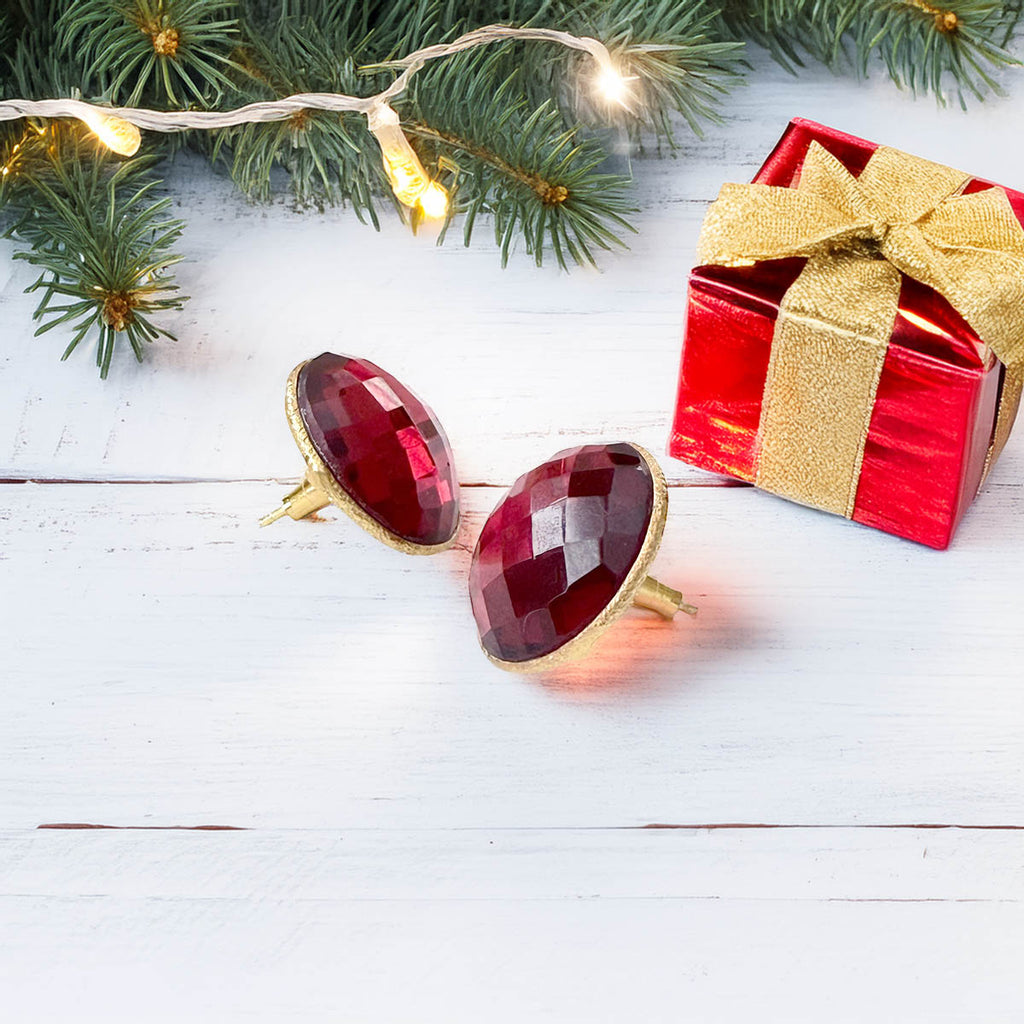 Gemara Stud Earrings