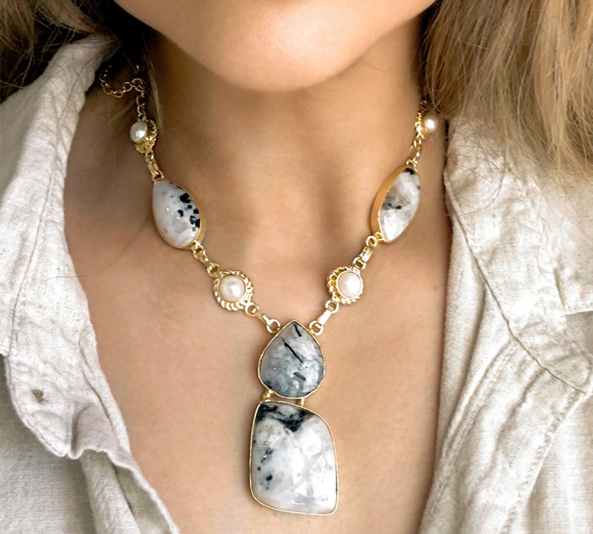 Solene Moonstone Necklace
