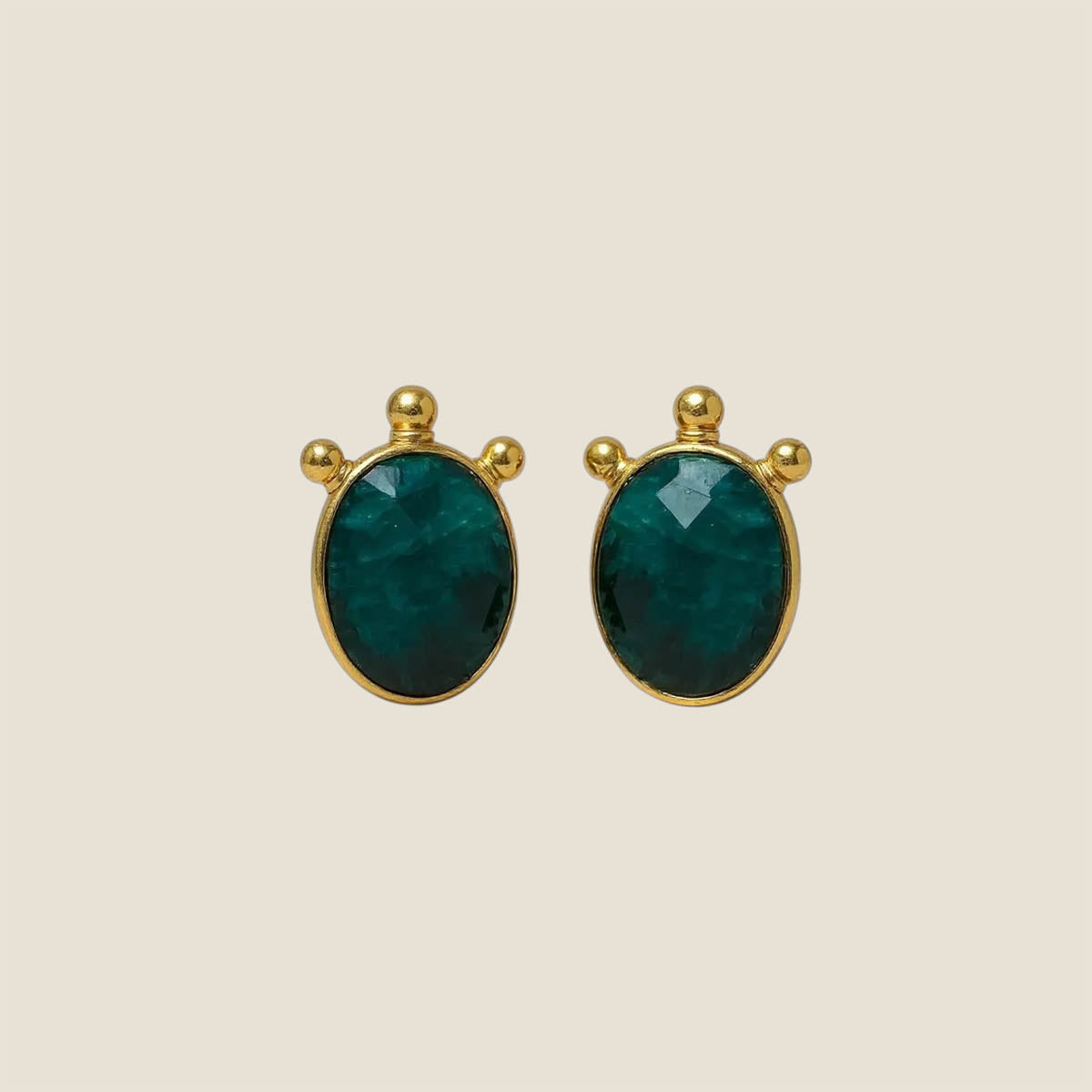 Virella Earrings – green onyx stud earrings in gold plated brass  
Virella Earrings – vibrant green gemstone jewelry, gold plated studs  