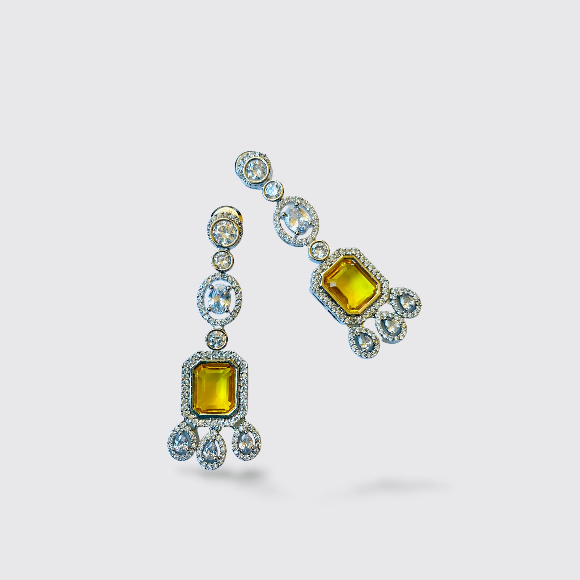 Calla Earrings