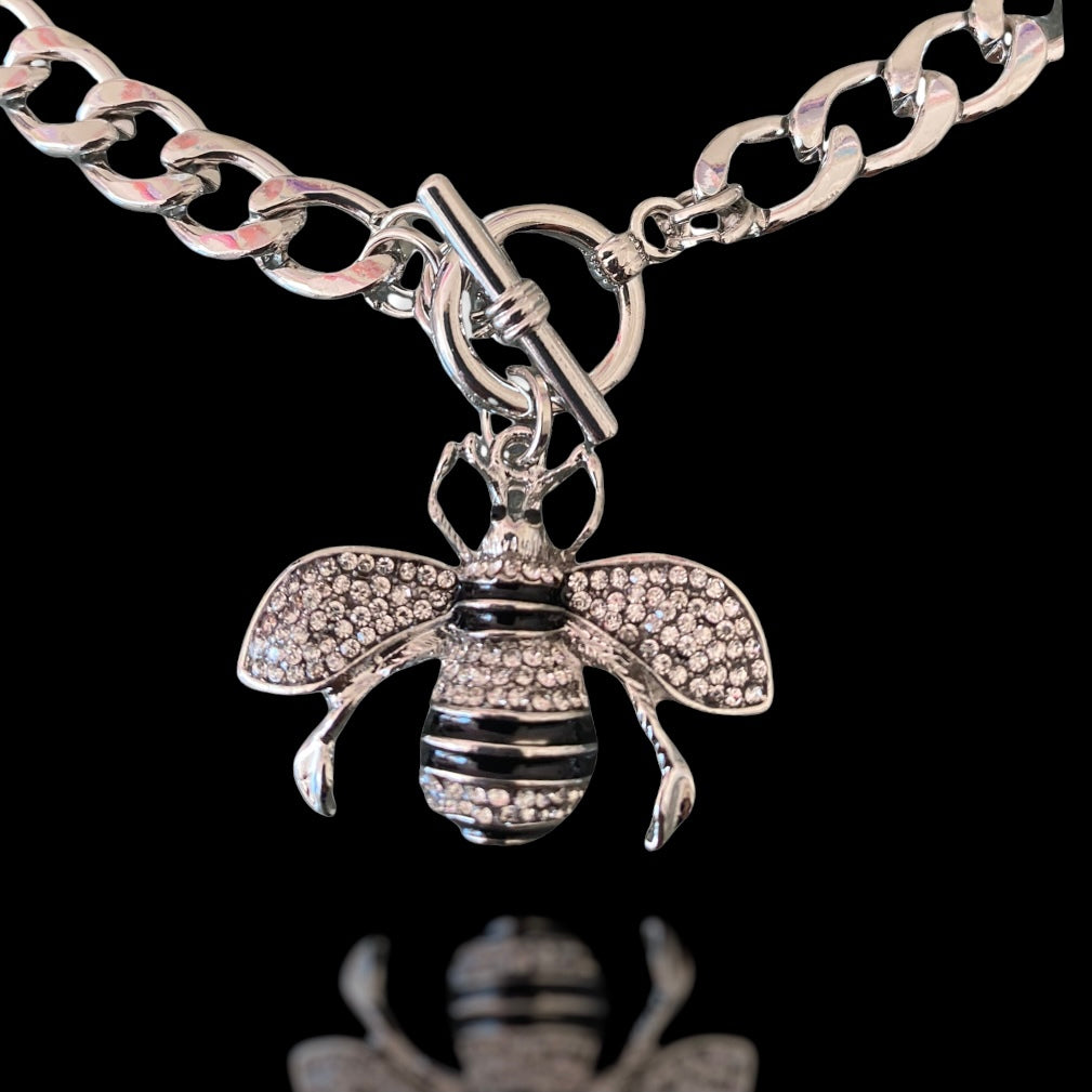 Bea toggle necklace